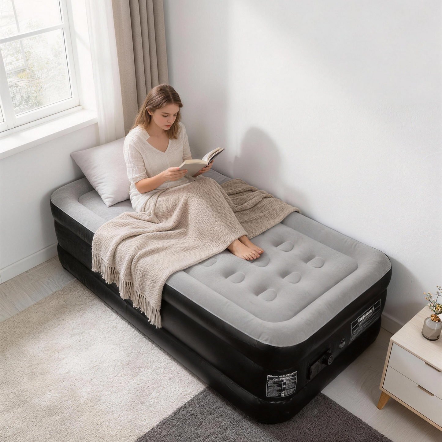 SaveJoy Air Mattress with Built in Pump, 18″ Inflatable Mattress Blow up Air Bed for Camping, Home & Guests